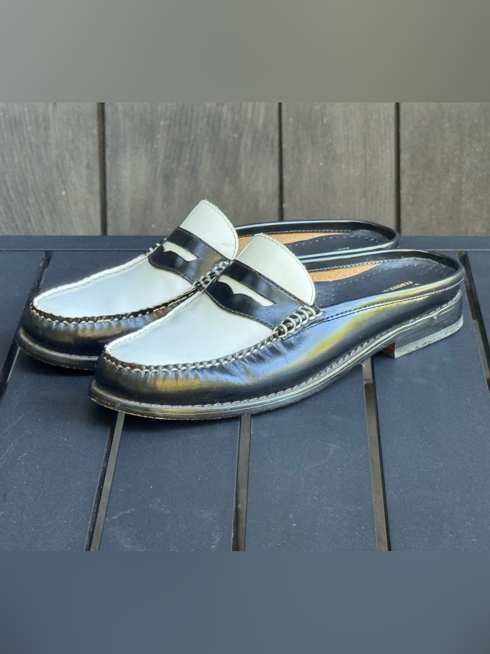 WeeJun’s Leather Two-Tone Black and White Slip-On Loafers Mules sz8